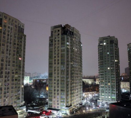 Укренерго пояснило, чому в одних регіонах світло вимикають надовше, ніж в інших