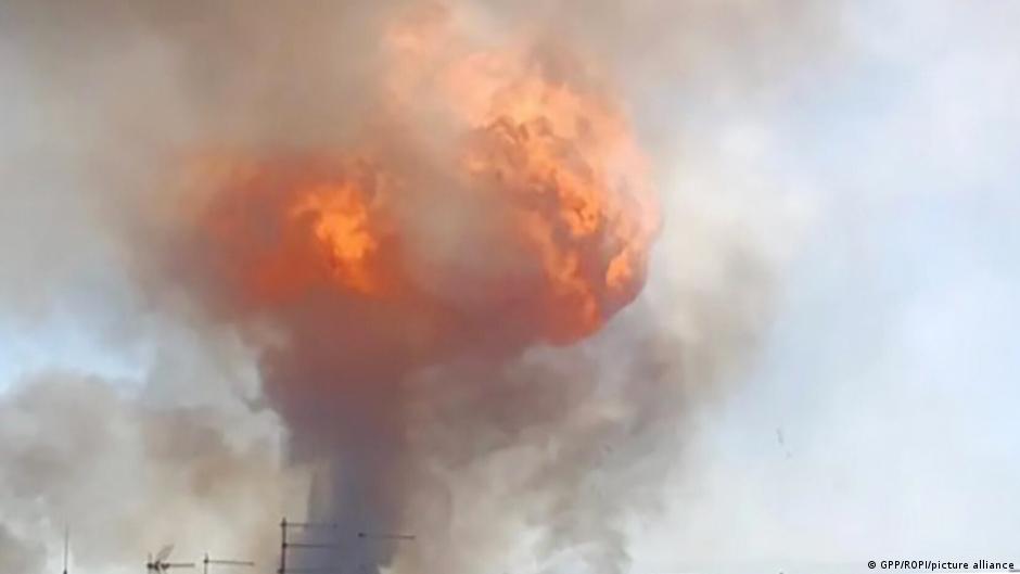 У РФ під атакою вночі була низка регіонів: є руйнування