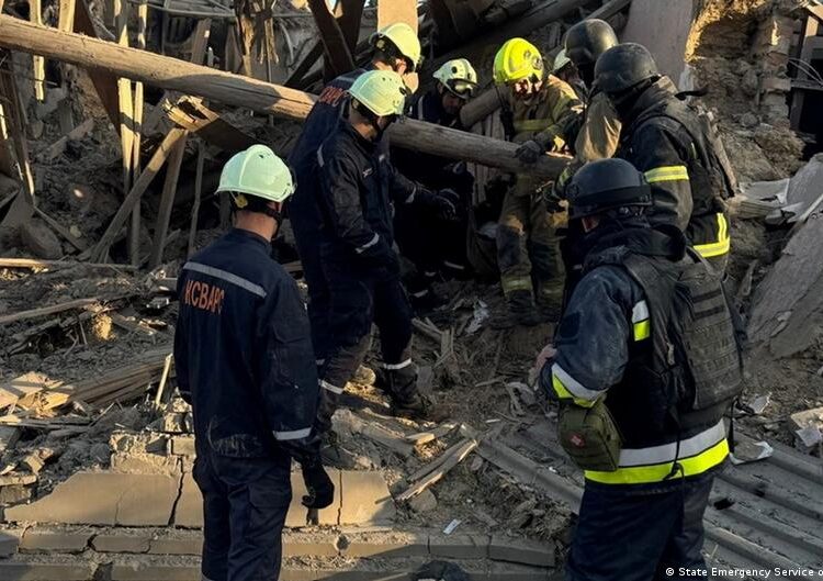 РФ вдарила по Запоріжжю, поранивши 14 людей