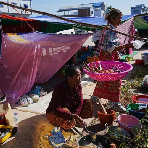 Війна Камбоджі і Таїланду позбавила дому сотні тисяч людей
