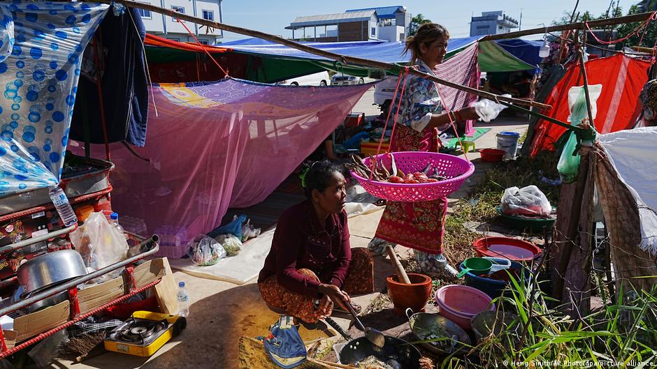 Війна Камбоджі і Таїланду позбавила дому сотні тисяч людей