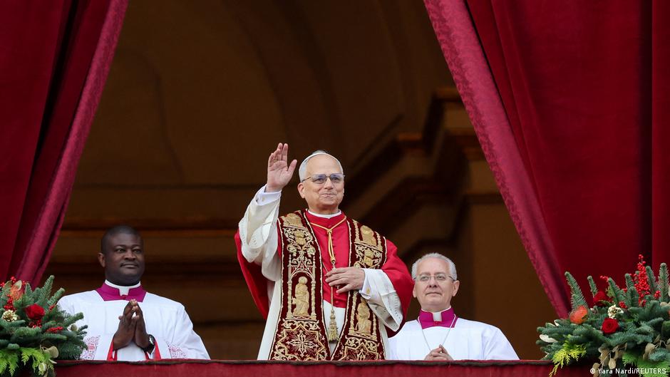 Папа Римський Лев XIV закликав РФ і Україну почати діалог