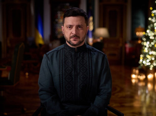 Зеленський у новорічному зверненні: Ми прагнемо миру, але не ціною України (відео)