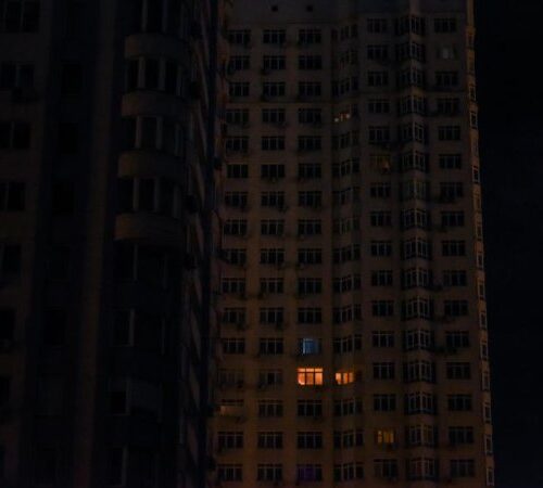 У понеділок продовжать діяти графіки відключень світла