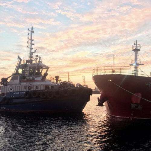 росія вдарила по цивільних суднах у Чорному морі: один загиблий