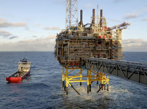 FT викрила ймовірну мережу контрабанди російської нафти на $90 млрд