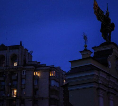 Укренерго: у понеділок в окремих областях діятимуть аварійні знеструмлення