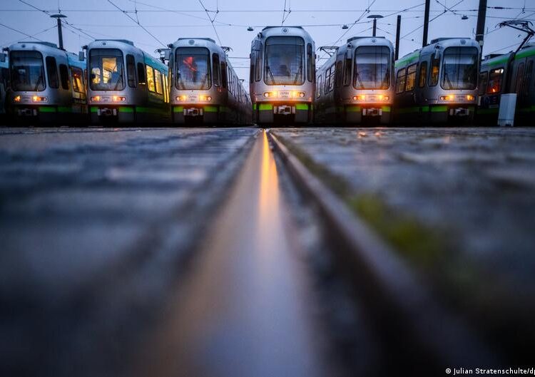 У Німеччині страйкують працівники громадського транспорту
