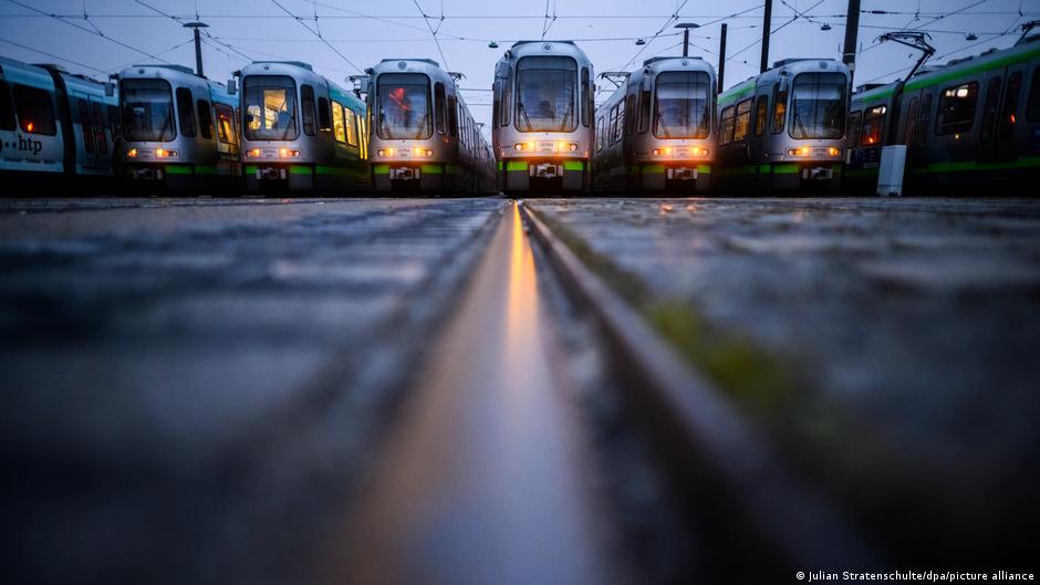 У Німеччині страйкують працівники громадського транспорту