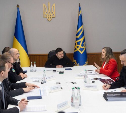 Зеленський закликав міжнародну бізнес-спільноту долучатися до відбудови України та інвестувати в ОПК