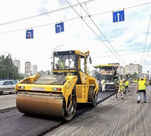 В Україні пришвидшують ремонт доріг на основних транспортних маршрутах