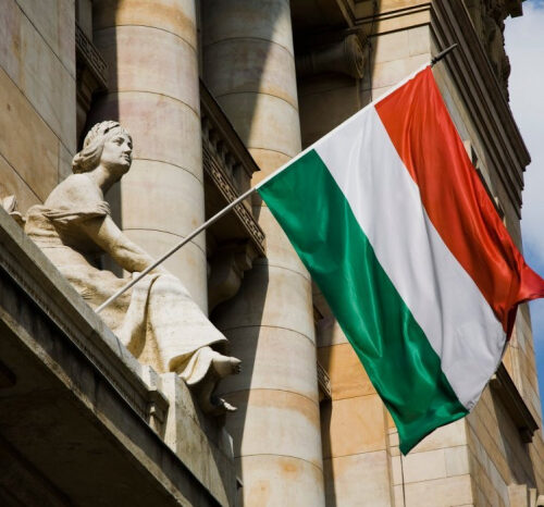 Угорщина затвердила закон про конфіскацію активів