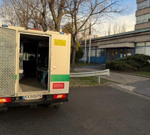 "Ощадбанк" повернув затримані інкасаторські автівки: кошти та цінності все ще в Угорщині