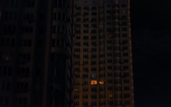 У п’ятницю в Україні будуть діяти графіки відключення світла