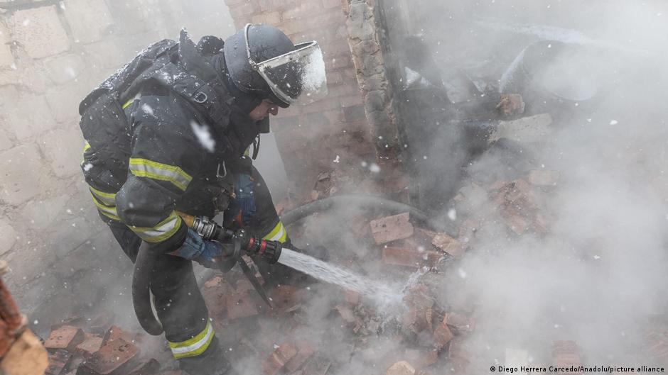 РФ атакувала міськраду і податкову Чернігівщини, є поранені