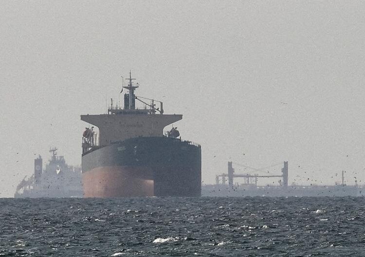 Аналітики: Ормузькою протокою проходить дедалі більше суден