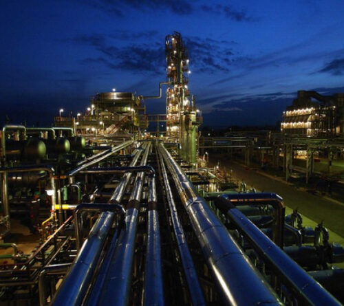 ЗСУ вивели з ладу Тюменський НПЗ: завод зупинив переробку нафти