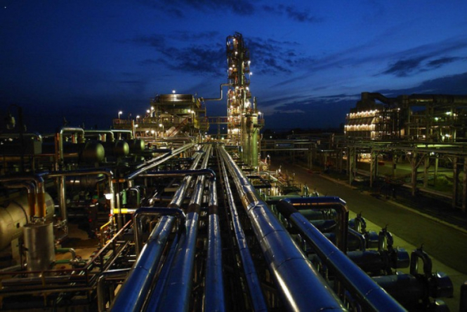 ЗСУ вивели з ладу Тюменський НПЗ: завод зупинив переробку нафти