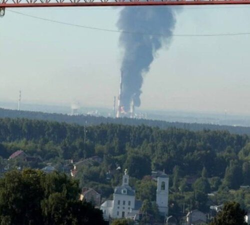 Після атаки українських дронів зупинився один із найбільших НПЗ Росії, – Reuters