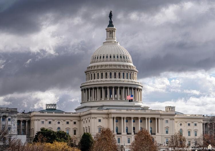 ЗМІ: Сенатори США погодили законопроєкт про санкції щодо РФ