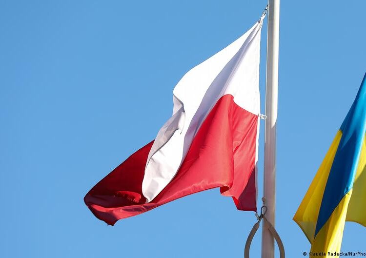 Польща відкинула слова Путіна про посягання на захід України