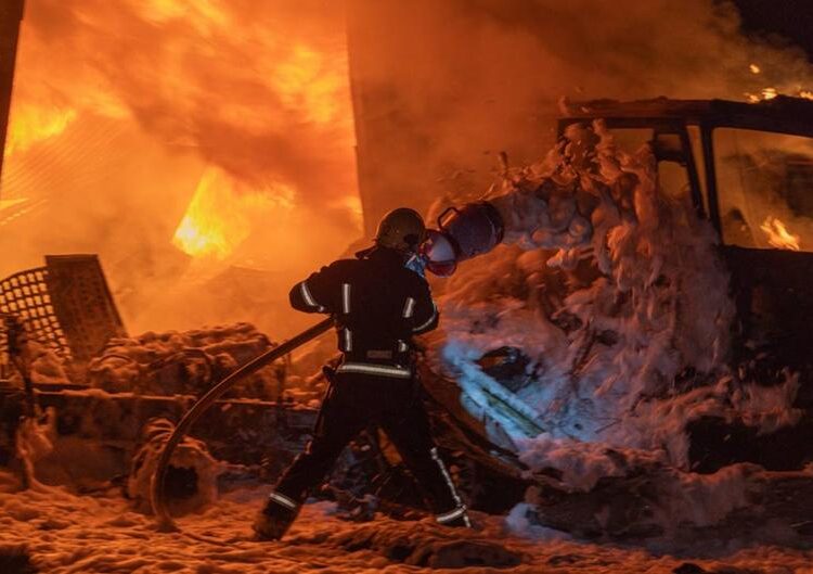 Удар армії РФ по "Новій пошті" у Сумах: загинули троє водіїв