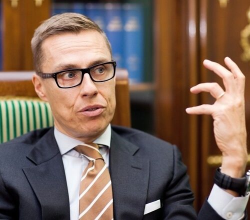 Президент Фінляндії назвав три кроки для завершення війни в Україні