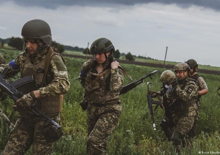 Комітет з нацбезпеки: Мобілізацію жінок Рада не розглядає