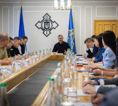 РНБО і бізнес працюватимуть над захистом складів і логістики від російських обстрілів