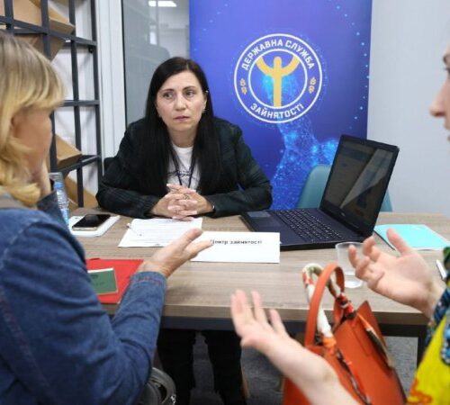 Від початку року Державна служба зайнятості працевлаштувала понад 181 тисячу українців