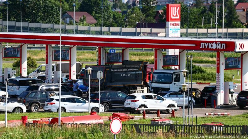 Лише 28 відсотків заправок у РФ продають паливо - ЗМІ