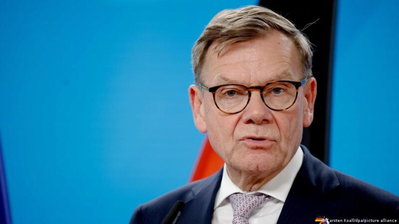 Вадефуль назвав погрози Лаврова "абсурдною пропагандою"