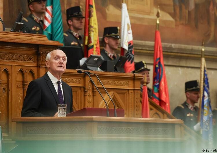 Новим президентом Угорщини став критик Орбана Андраш Бака