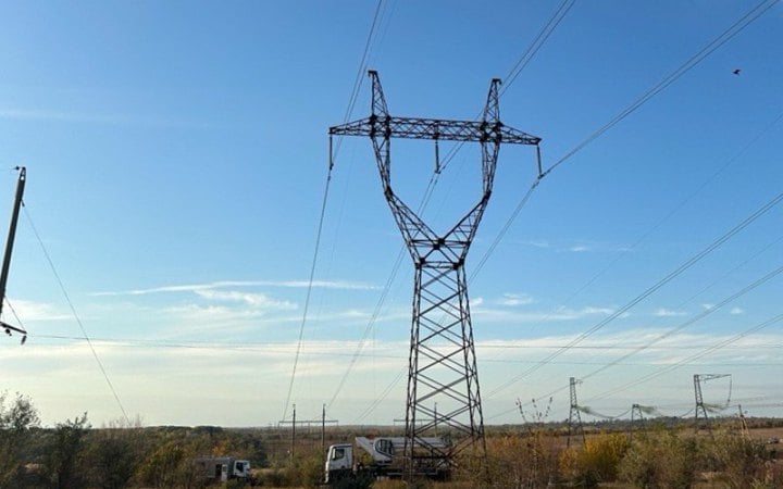 У шести областях є знеструмлення через російські атаки, у двох – через негоду
