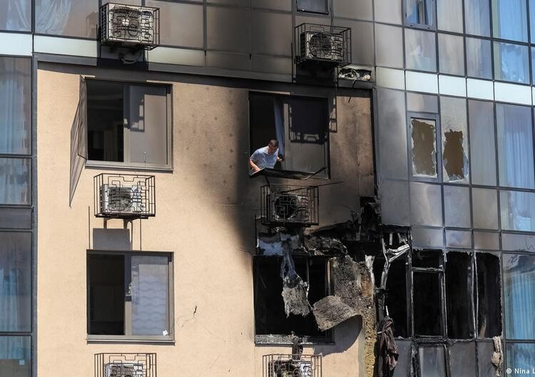 РФ завдала комбінованого удару по Одесі: 8 поранених