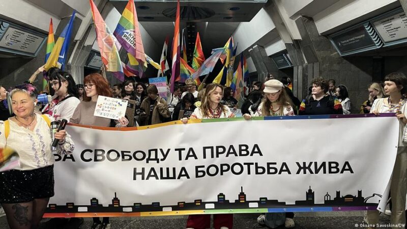 ХарківПрайд символічно розпочався в метро