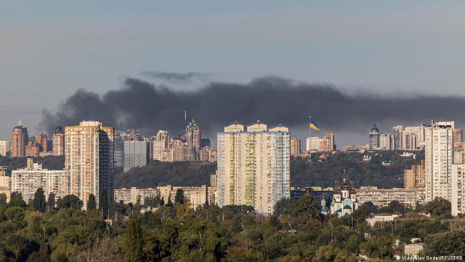 Удари РФ по дата-центру перервали мовлення низки телеканалів