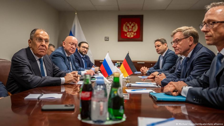 Вперше з 2022 року: Вадефуль зустрівся з Лавровим
