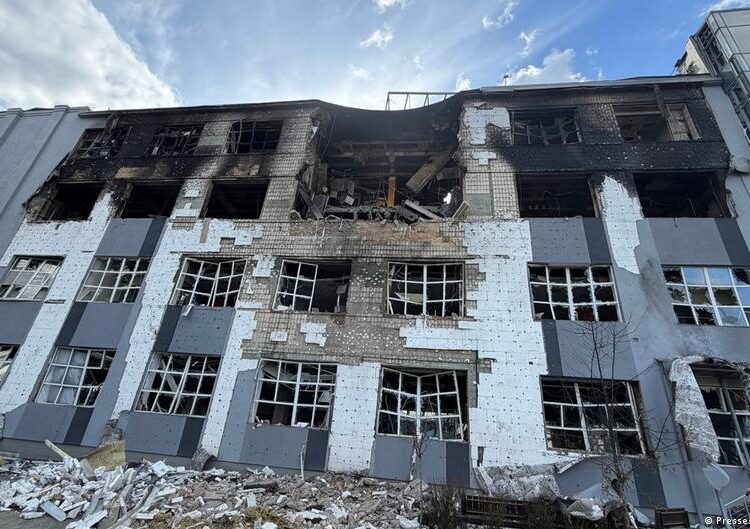 Дата-центр Cosmonova у Києві припиняє роботу після руйнувань