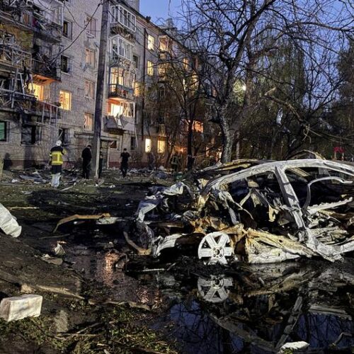 РФ поцілила ракетою по багатоповерхівці в Прилуках, є жертви