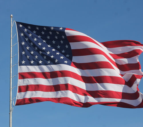 США погрожує зупинити постачання зброї та розвідданих Україні через удари по російських НПЗ – FT