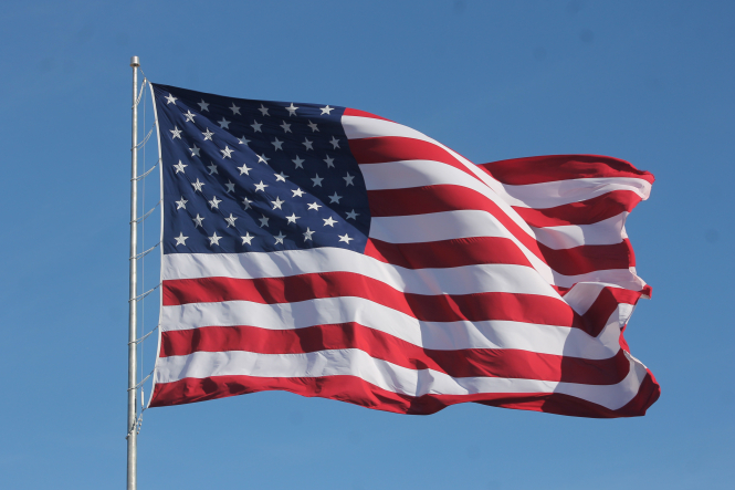 США погрожує зупинити постачання зброї та розвідданих Україні через удари по російських НПЗ – FT